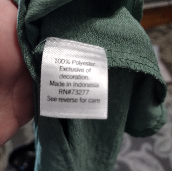 Nine West smocked neck and sleeve hem - Picture 5 of 5